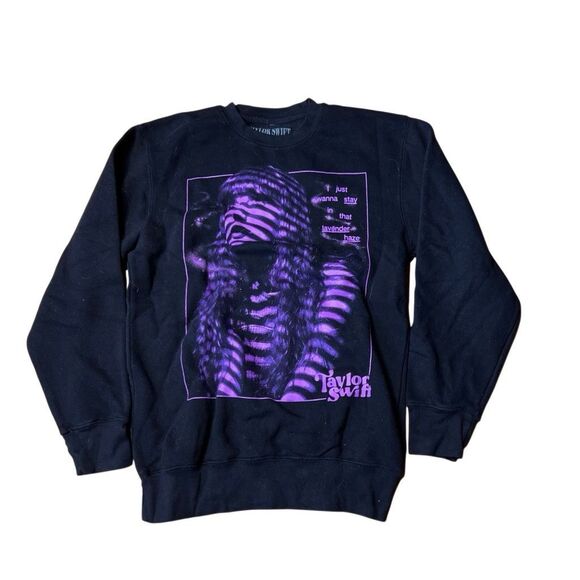 Taylor Swift Eras Tour I Just Want To Stay Sweatshirt Small - Picture 1 of 4